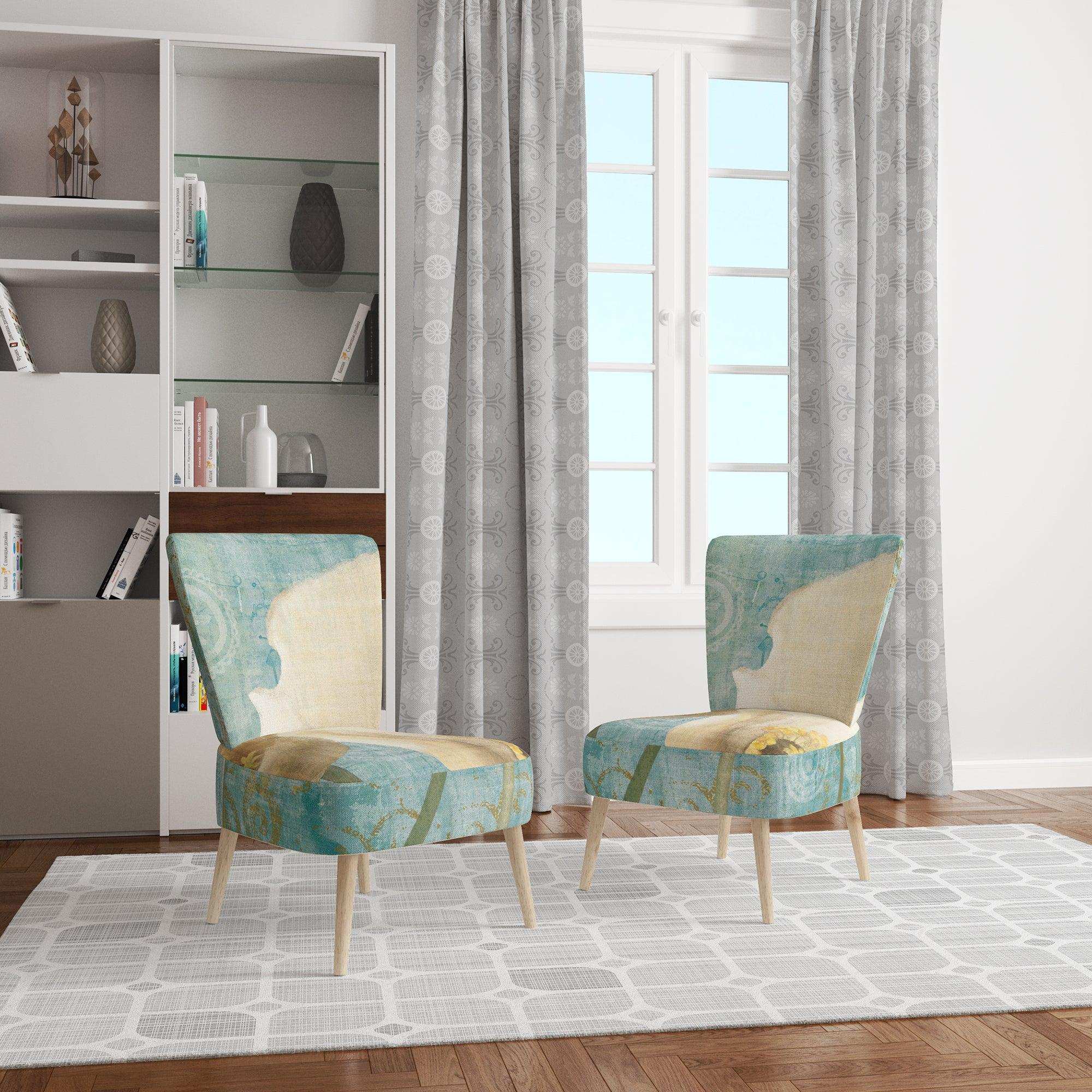 bouquet Poppies on Paisley II Cottage Accent Chair