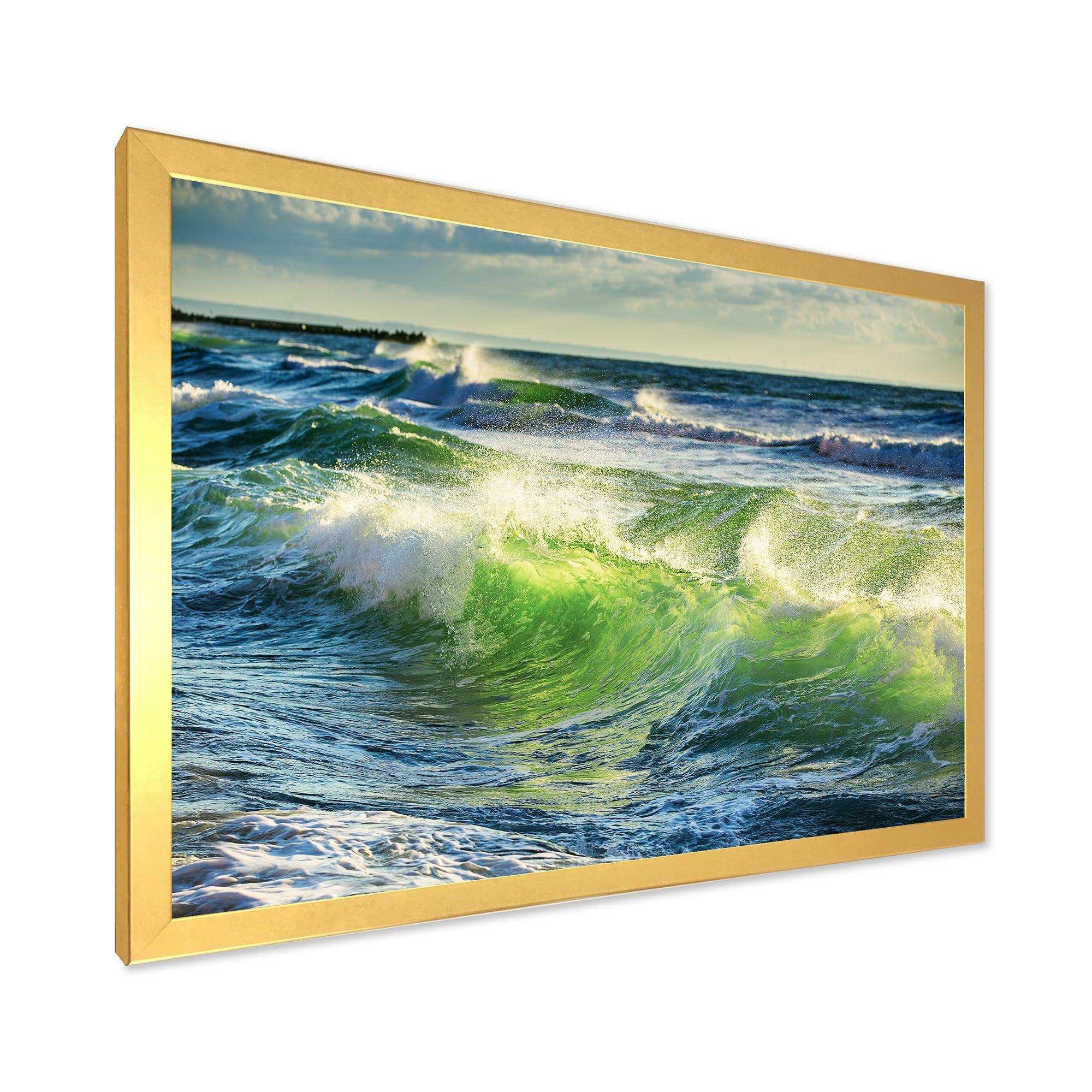 Sunrise and Shining Waves in Ocean