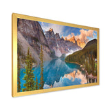 Moraine Lake in Banff Park Canada