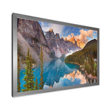 Moraine Lake in Banff Park Canada