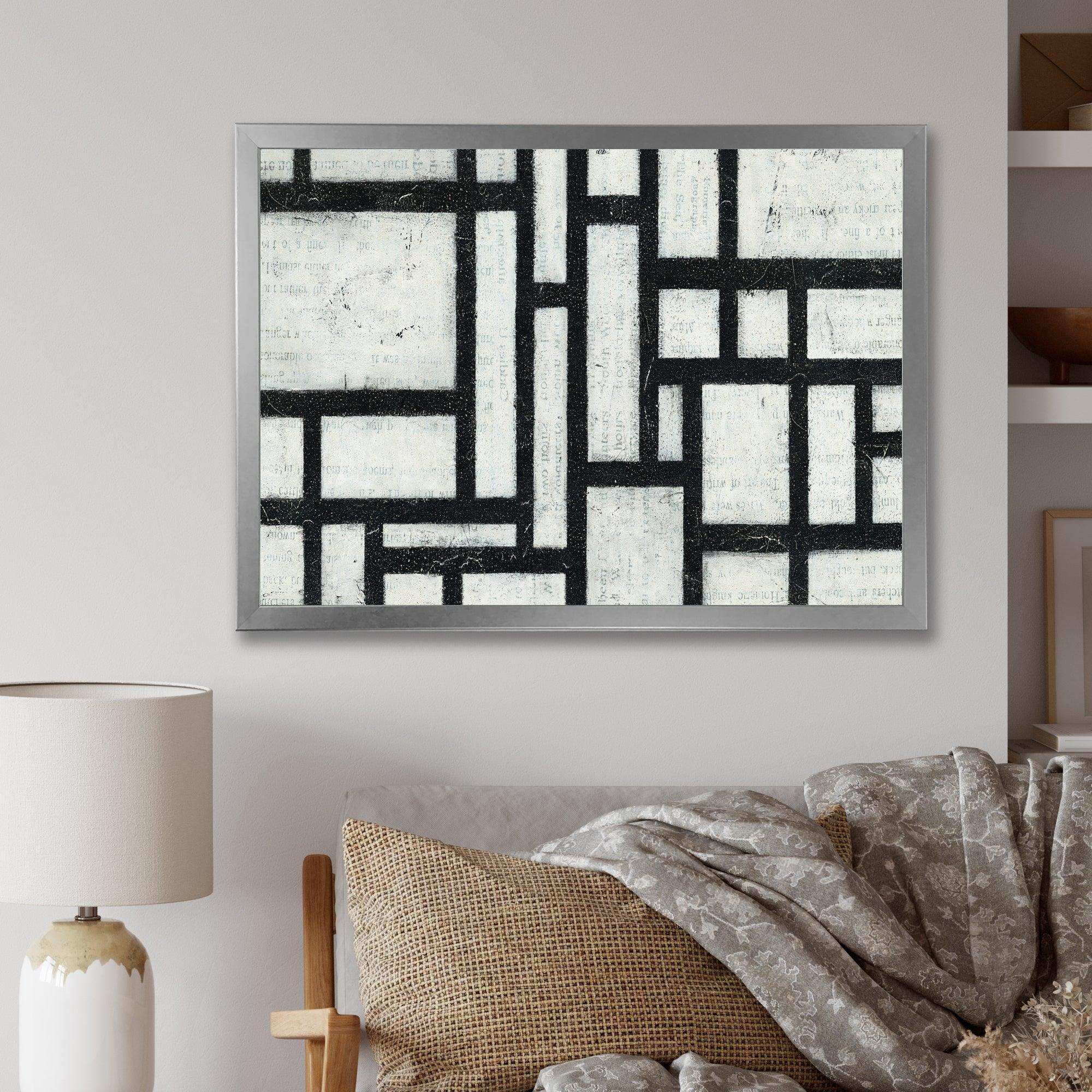 Black and White Labyrinth geometric