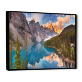 Moraine Lake in Banff Park Canada