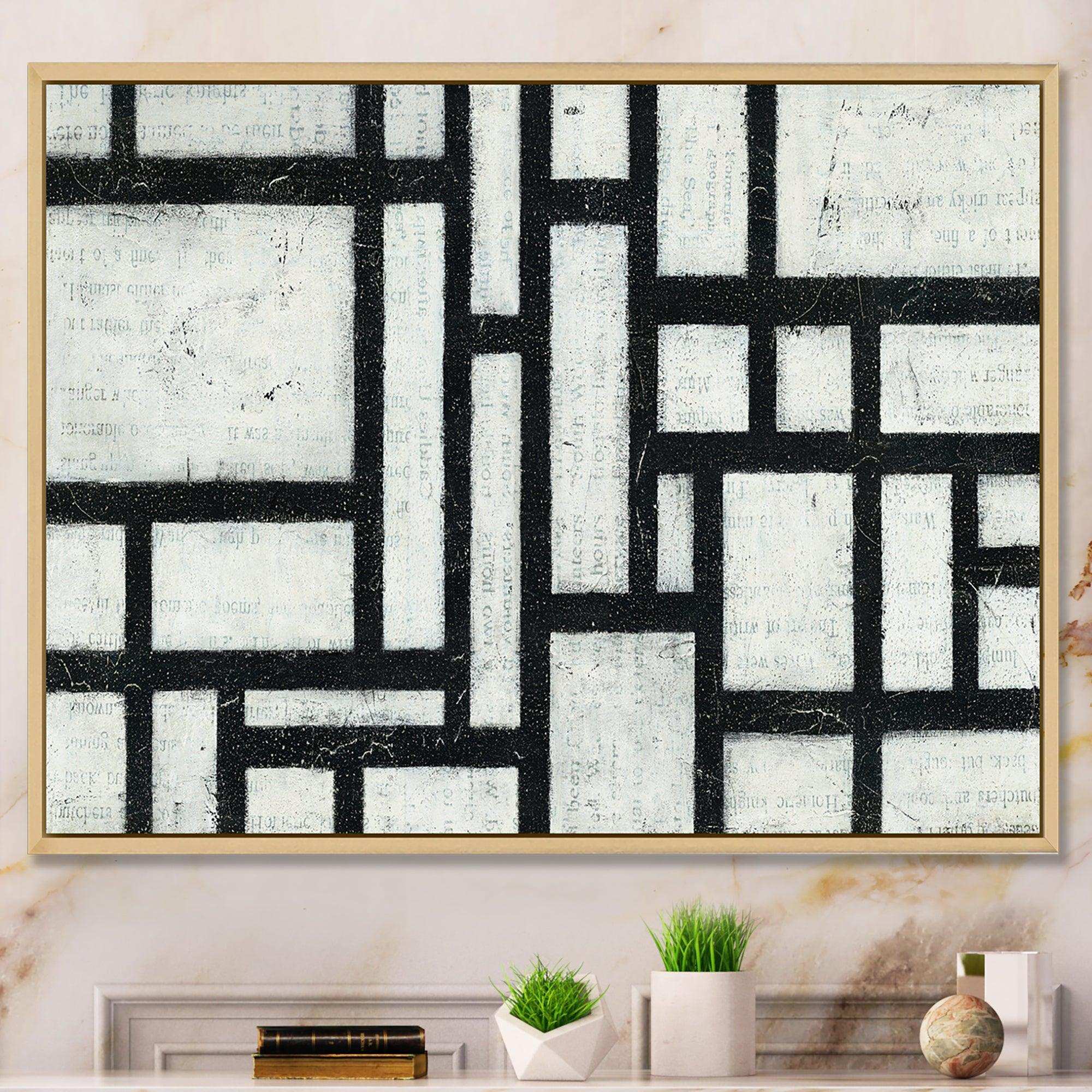 Black and White Labyrinth geometric