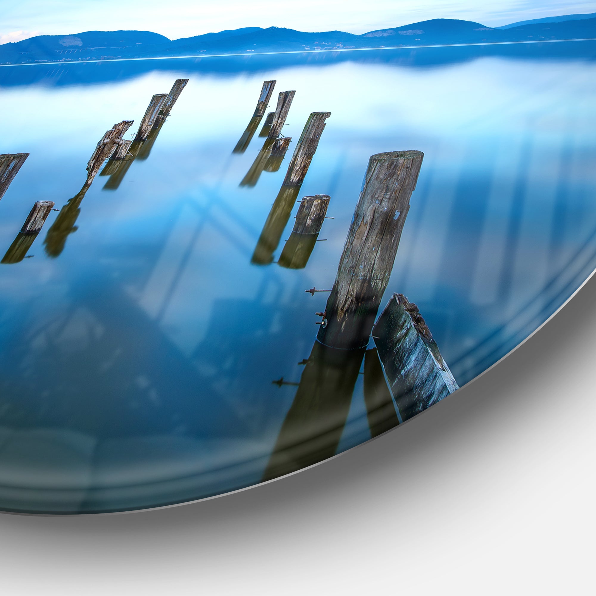 Deep into the Sea Pier' Seascape Circle Metal Wall Art