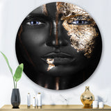 Designart 'Portrait of A Afro American Girl with Gold Makeup' Modern Metal Circle Wall Art